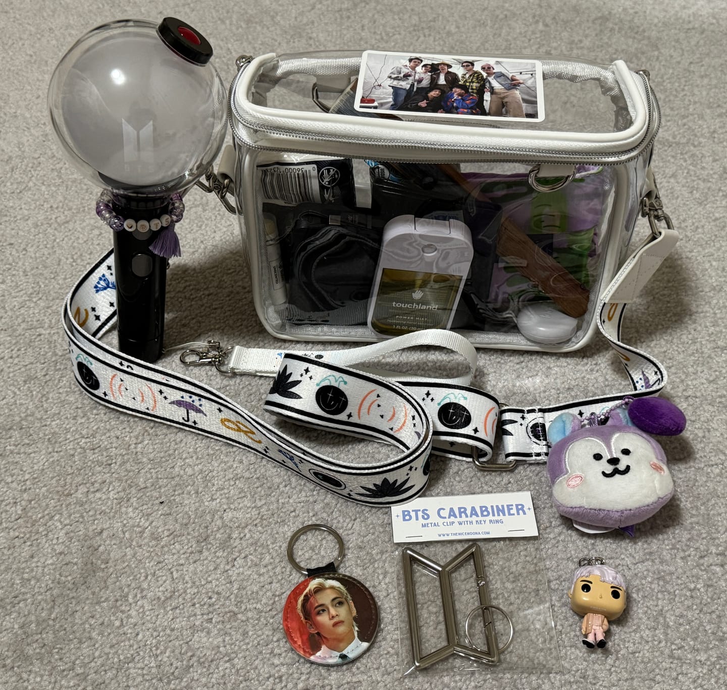 Customer photo review of BTS Metal Carabiner Keychain Clip