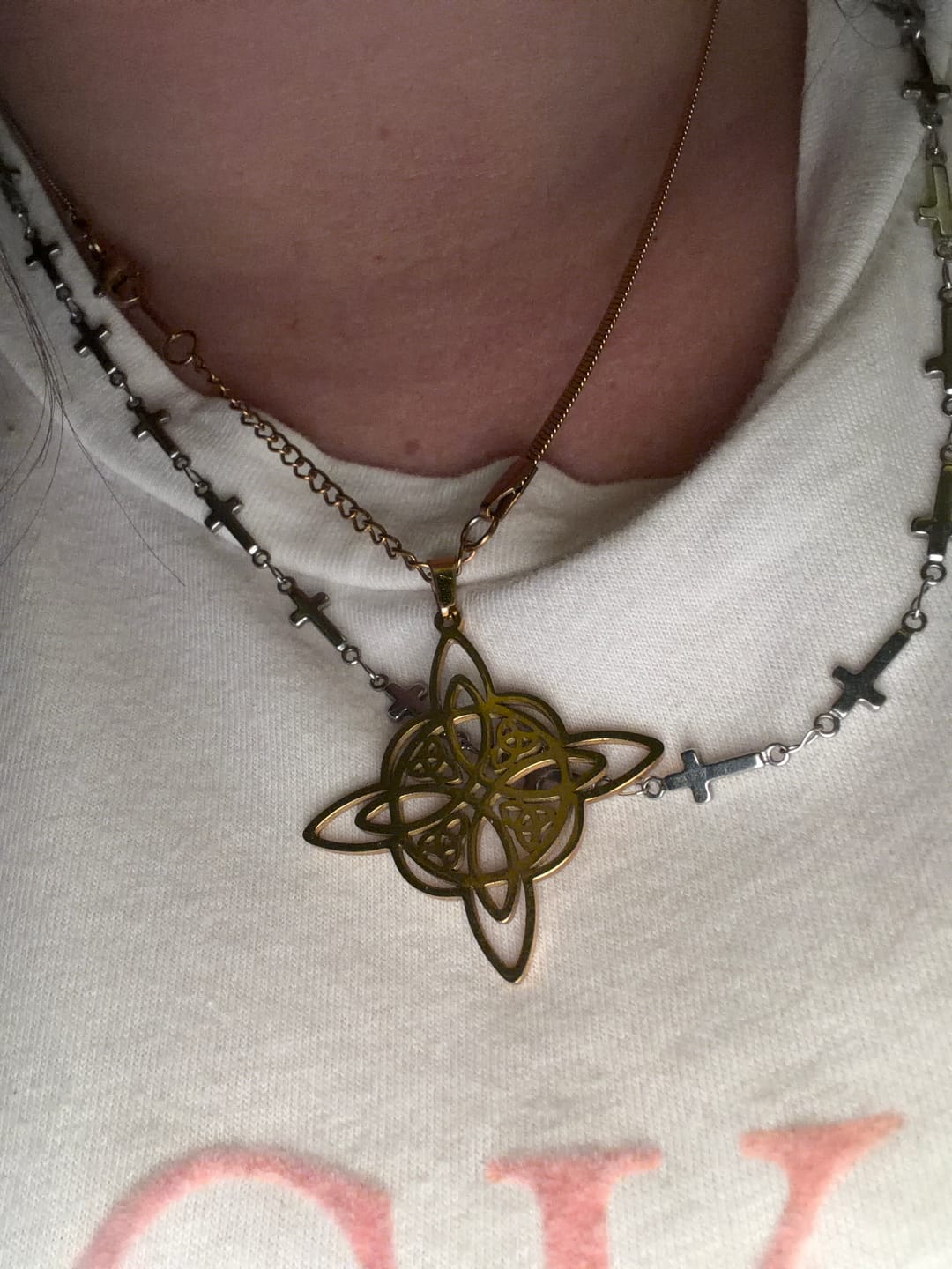 Customer photo review of Pendentif "Protection Éternelle" - Nœud de Sorcière, Chaîne plate