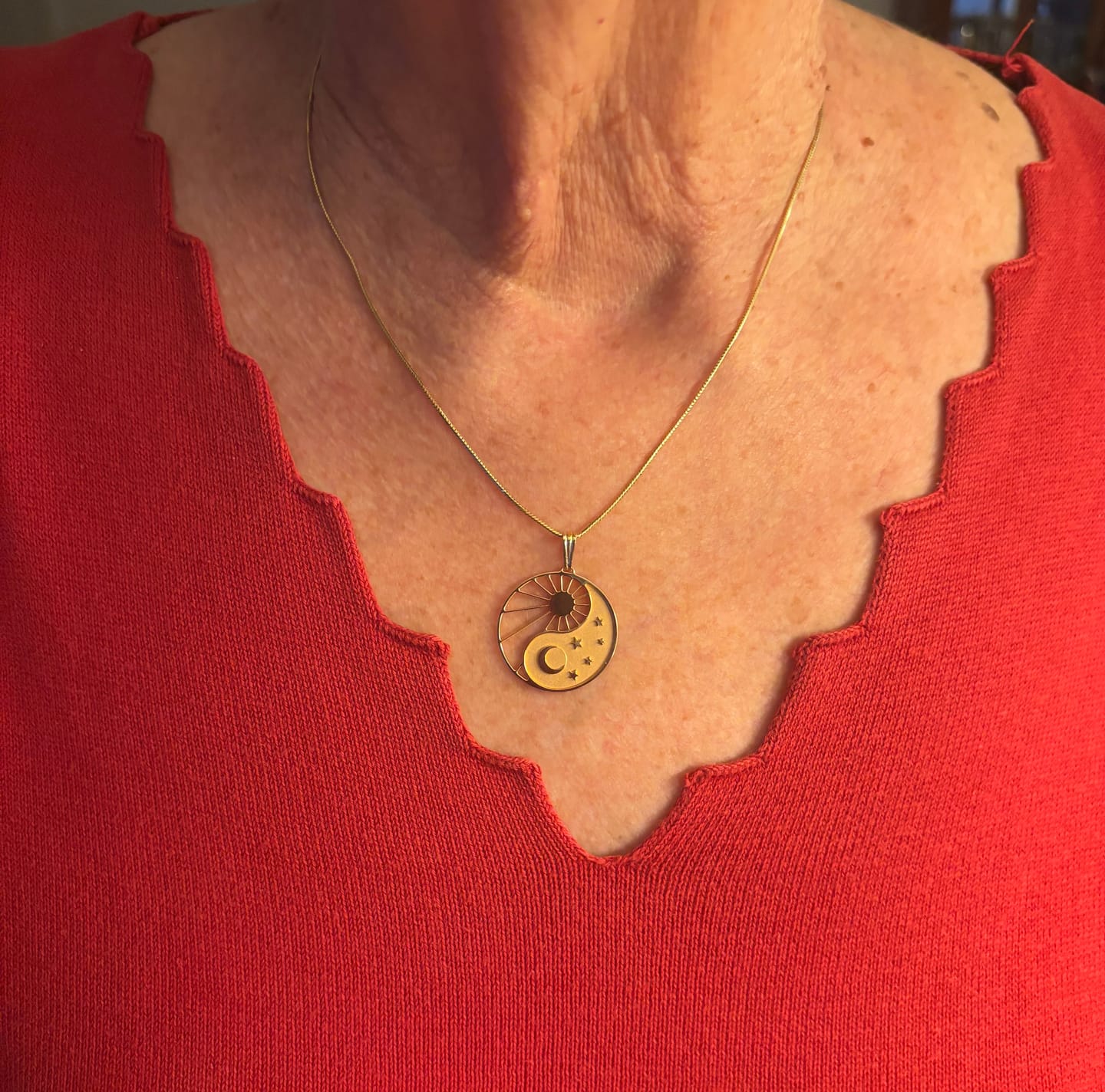 Customer photo review of Collier Yin Yang Cosmique