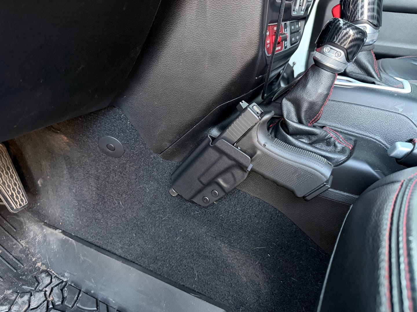 Customer photo review of UNIVERSAL ACCESSORY MOUNT FOR 2018+ JEEP WRANGLER JL &  GLADIATOR - CMM OFFROAD