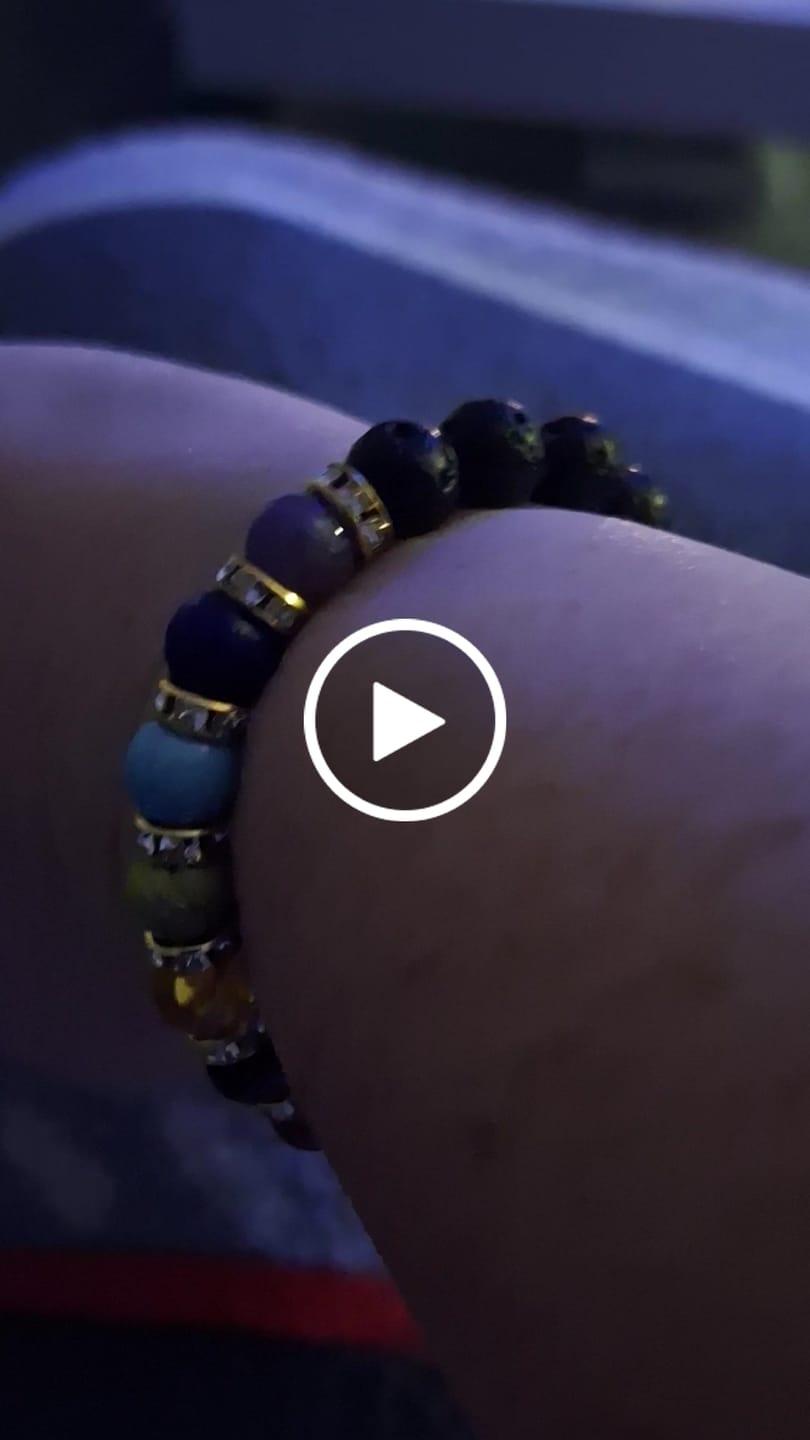 Customer video review of 7 Chakren Aktivierungs Armband