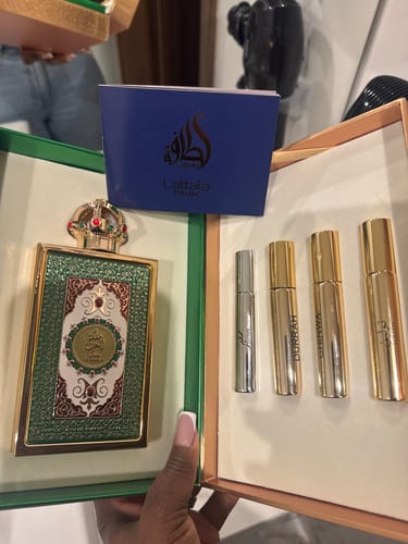 Customer photo review of PERFUME QUEEN OF ARABIA LATTAFA PRIDE - 100ML