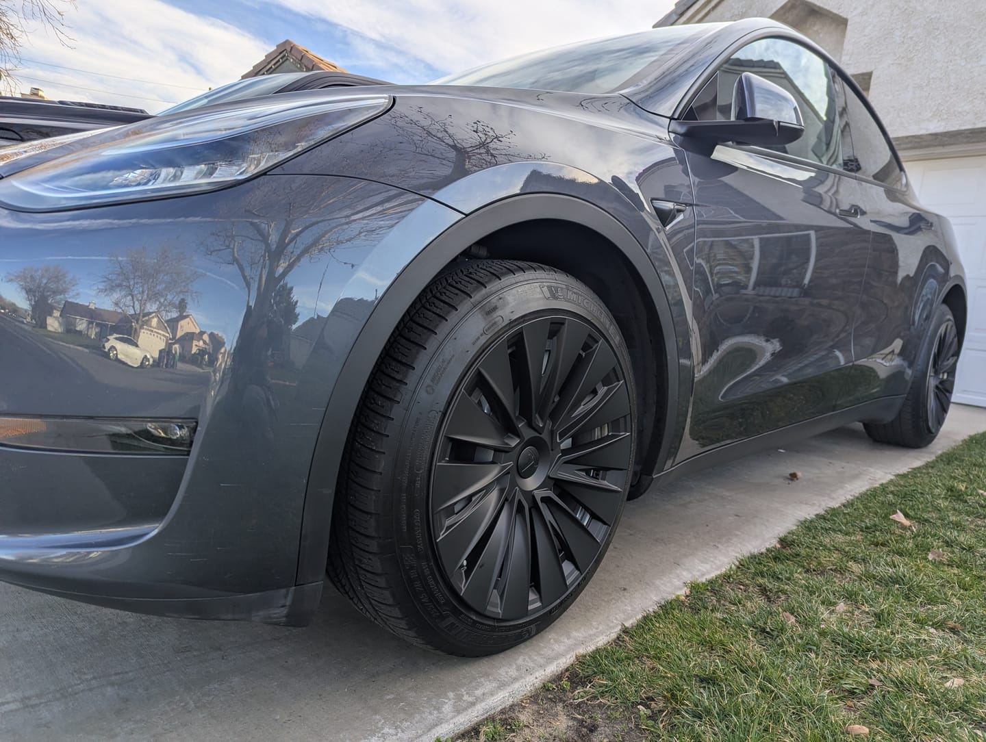 Customer photo review of TESPLUS 19'' Turbine Style Wheel Cover for Model Y