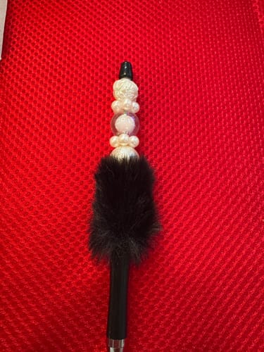 Customer photo review of Acrylic beads – Ivory Wedding Dream for beadable pens, keychains, phone chains