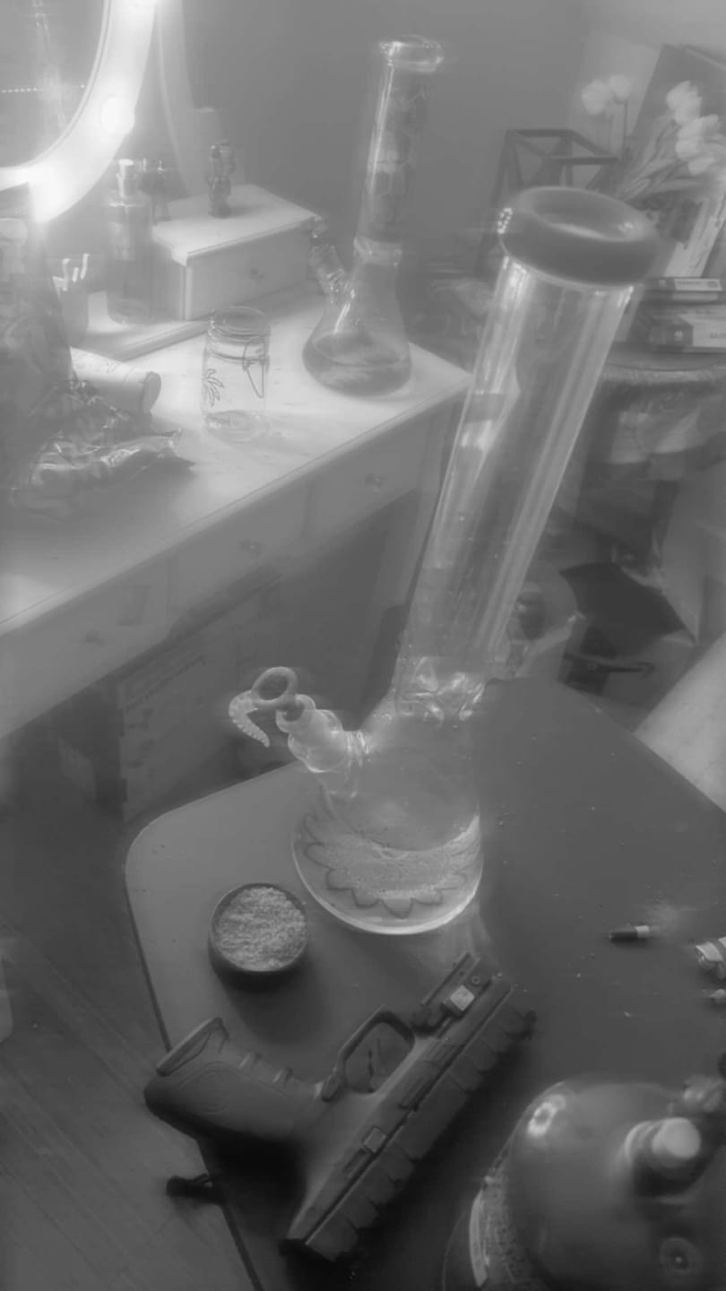 Customer photo review of 18" AFM Glass Flower Monkey Clear 9mm Glass Beaker Bong