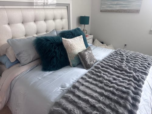 Customer photo review of PAÕ Blanket, By SĀNTI (Couch Size)