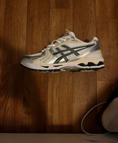 Customer photo review of ASICS Gel Kayano
