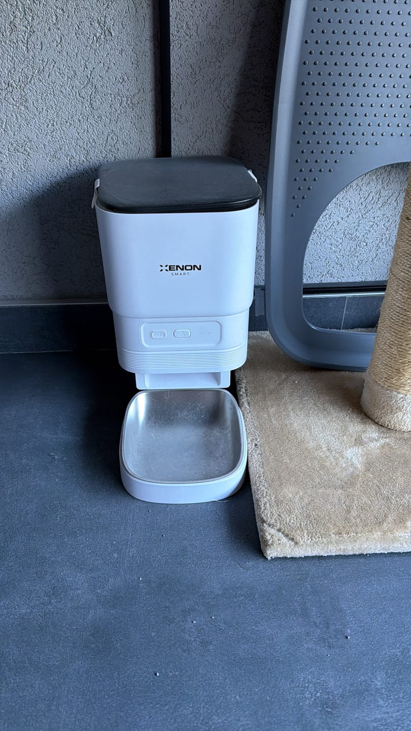 Customer photo review of Otomatik Mama Kabı | 4 Lt, Mobil Uygulama Kontrollü, Paslanmaz Çelik Kaseli (X8612)