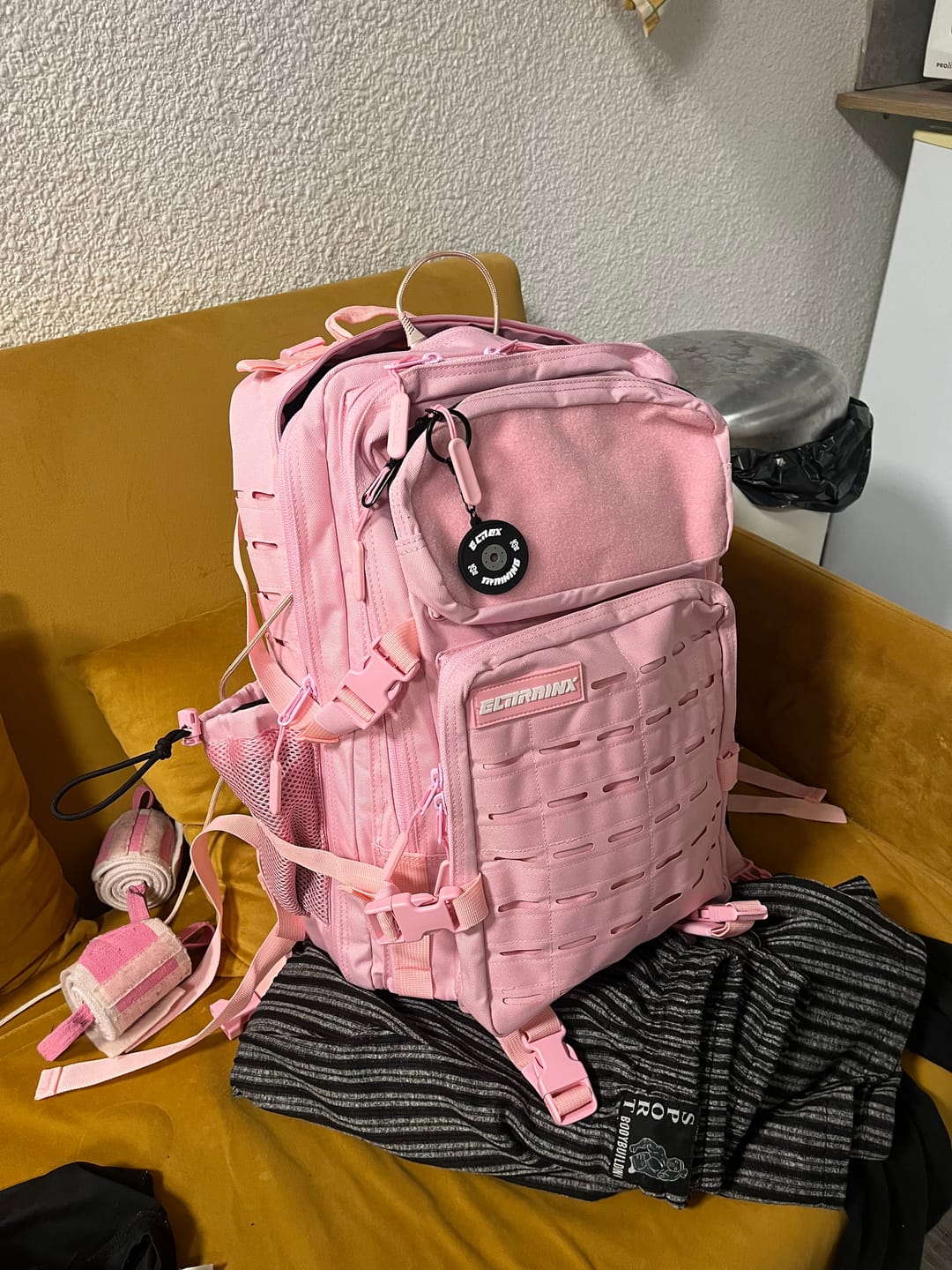Customer photo review of Mochila Táctica V2 45L All In Rosa Crema