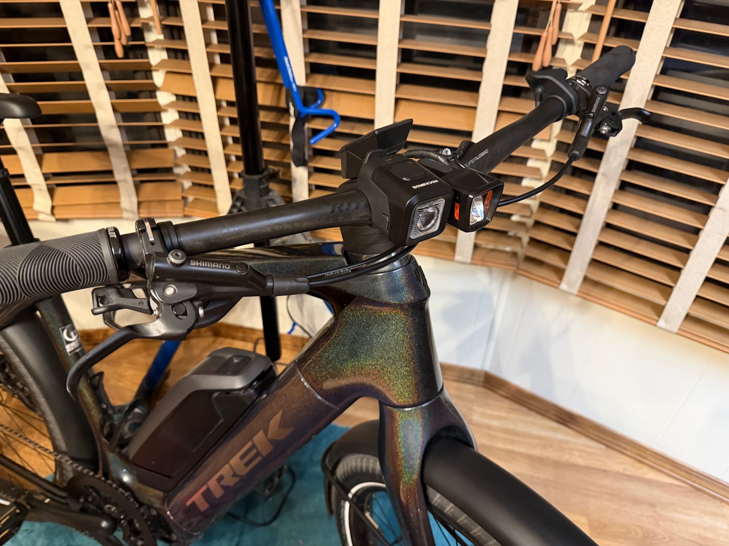 Customer photo review of 2-in-1 Bike Horn & Front Light -  450lm