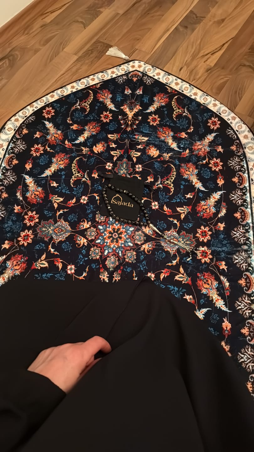 Customer photo review of Firdaws  Padded Prayer Mat