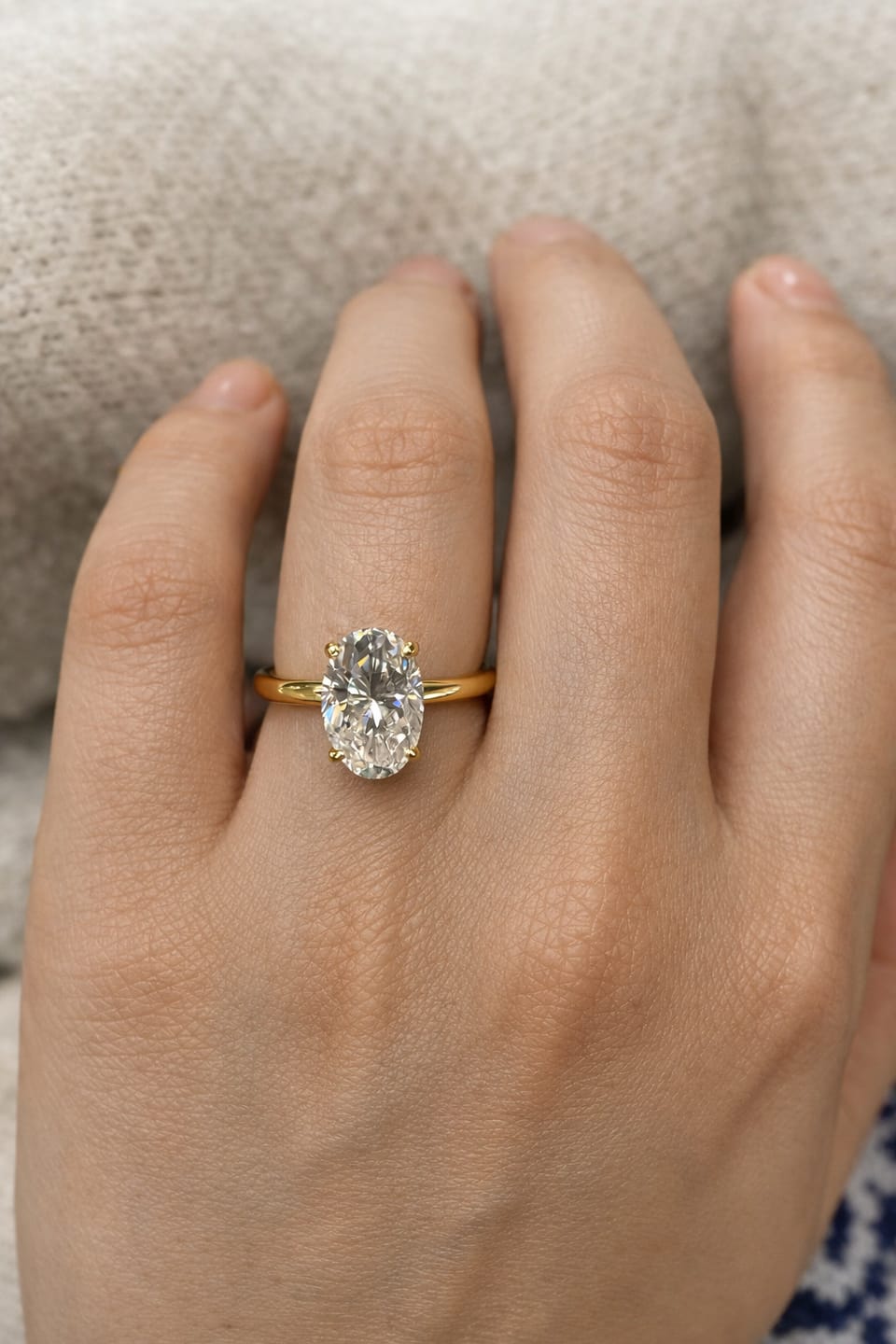 Customer photo review of S925 Moissanite 2.0 Ct ～5.5 Ct Oval Cut Yellow Gold/White Gold Promise Ring For Women