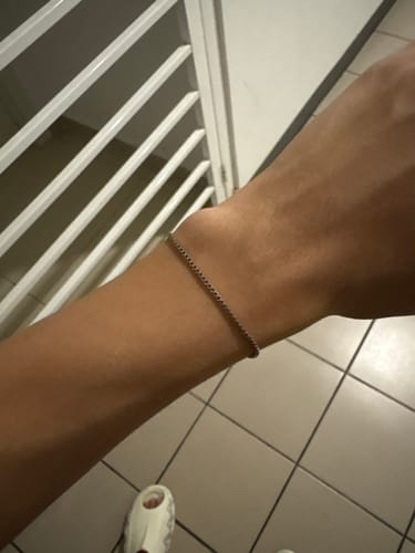 Customer photo review of Taylor Minimal Bracelet