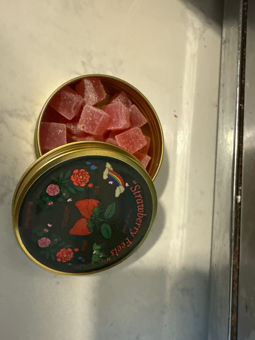 Customer photo review of "Strawberry Feels" CBD Gummies
