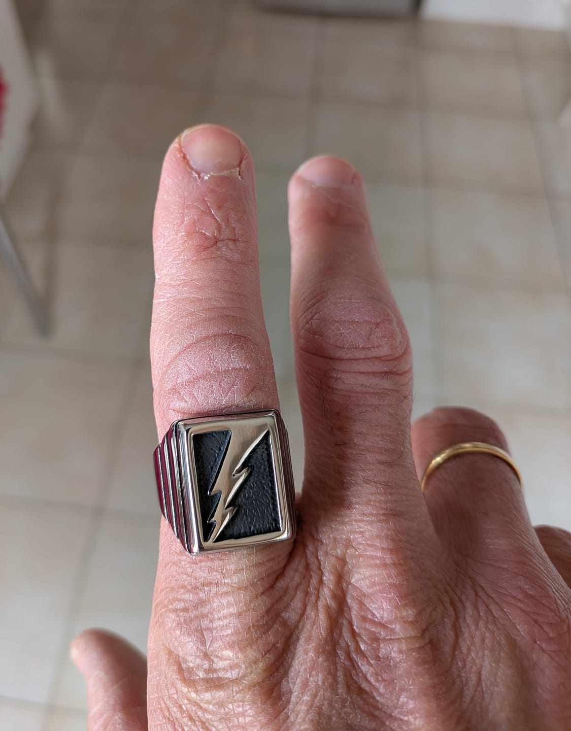 Customer photo review of LIGHTNING.