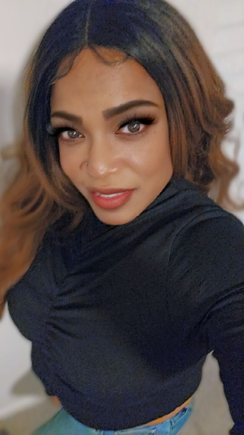 Customer photo review of Freetress Equal Level Up HD Deep Parting Lace Front Wig - KAMALA