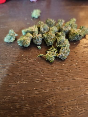 Customer photo review of Maui Wowie - 28 Grams Littles - Sativa