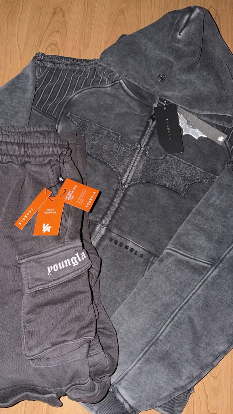 Customer photo review of 2005 - Hella Pocket Sweats