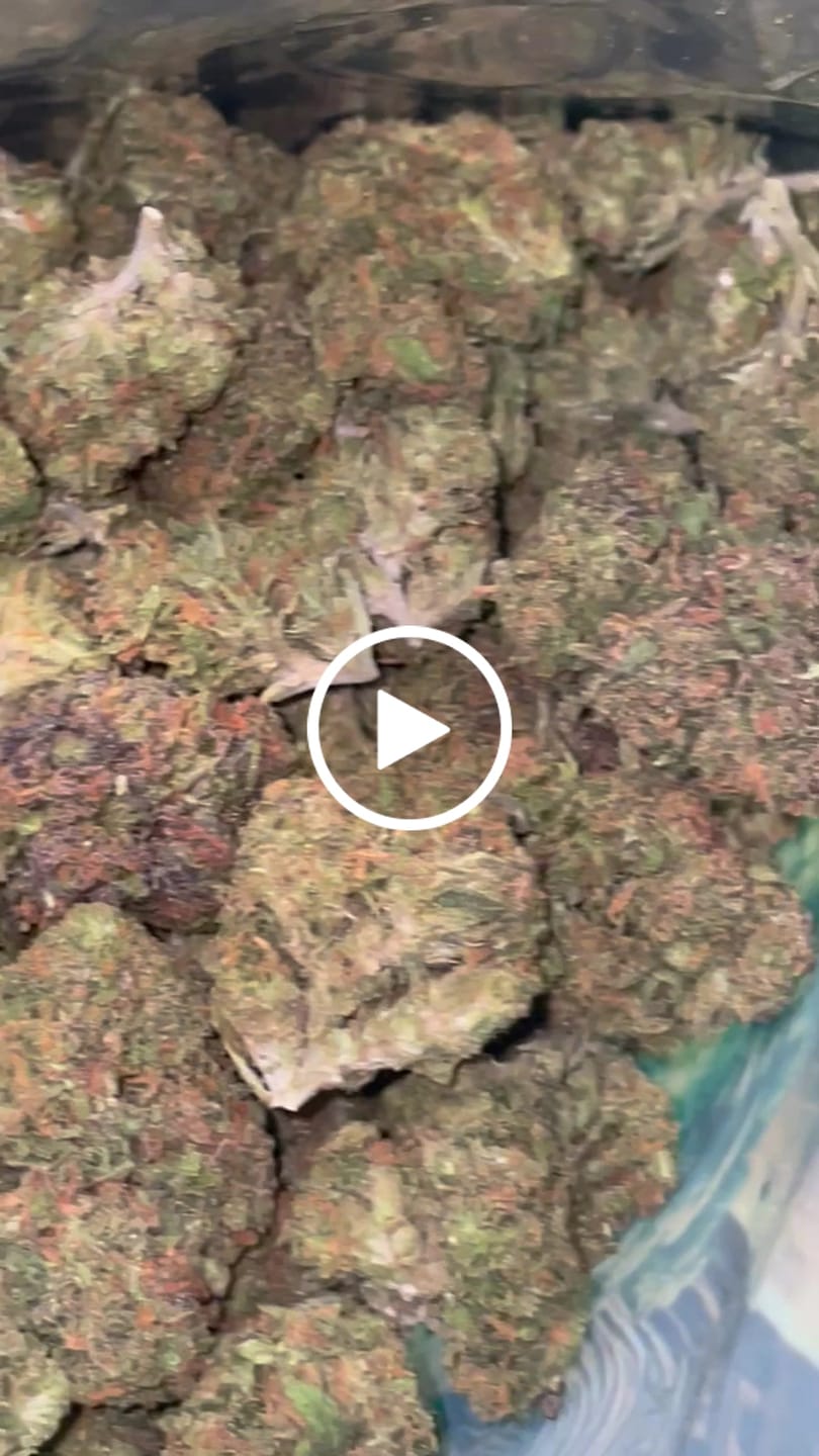 Customer video review of Diamond Rain Runtz Greenhouse THCA