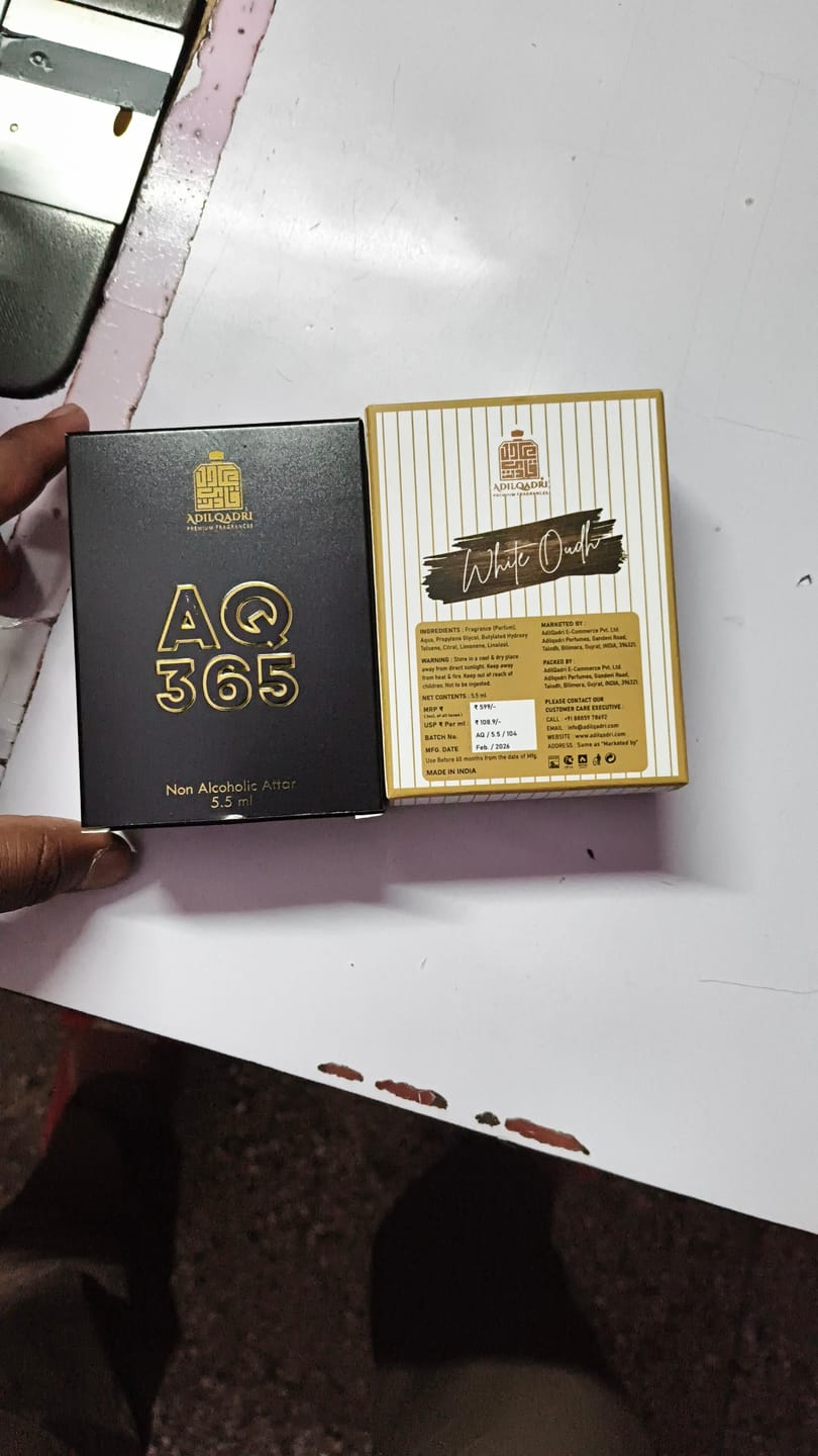 Customer photo review of White Oudh Luxury Attar Perfume