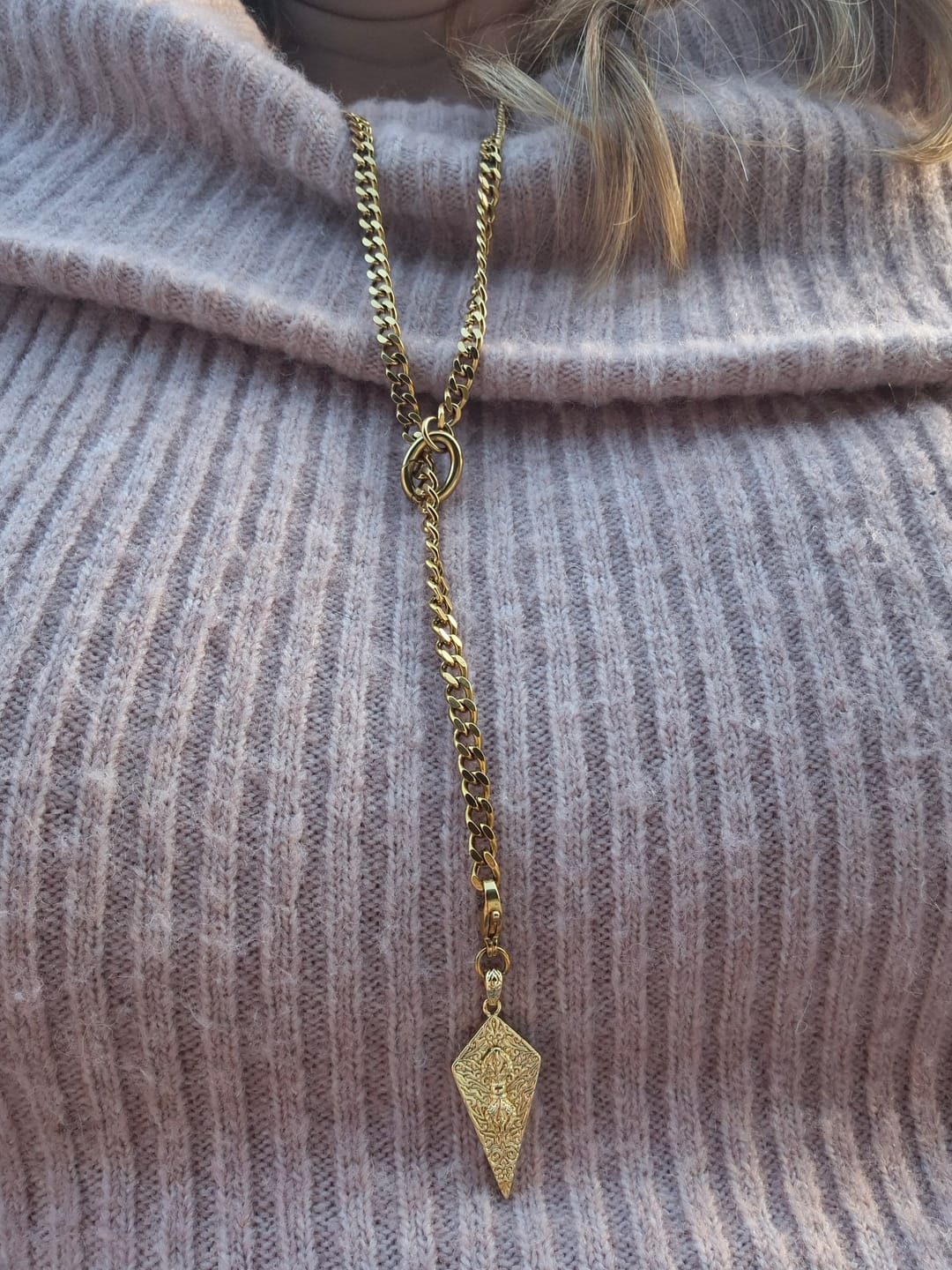Customer photo review of Golden Knight’s Shield Slip Chain