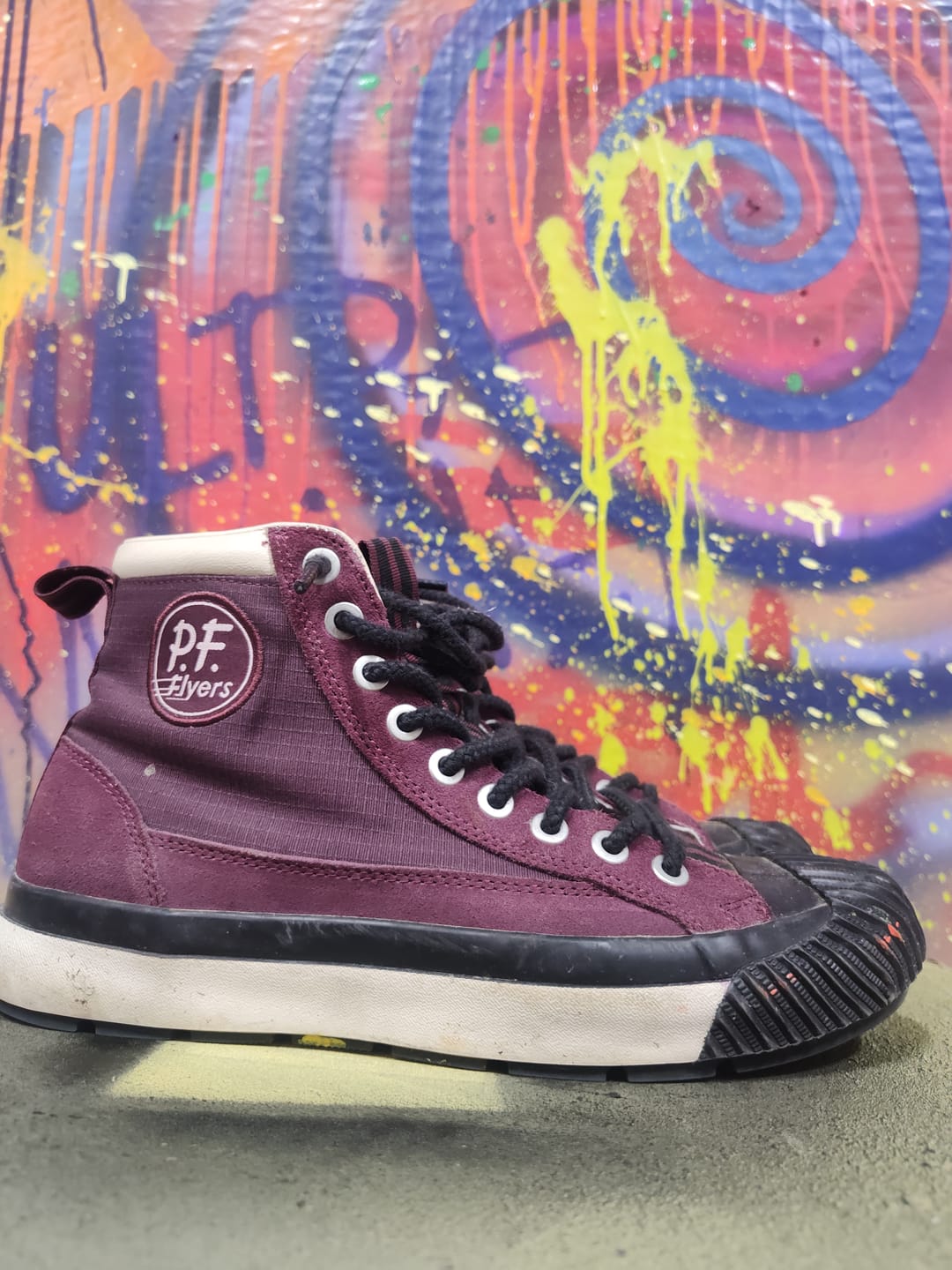 Customer photo review of Grounder High-Top Hiker Burgundy/Black