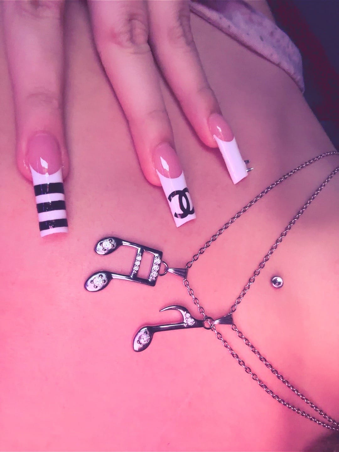 Customer photo review of 4Ever Melody Necklace
