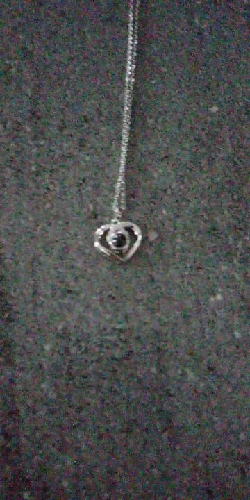 Customer photo review of Collar con Foto Dentro "Corazón Eterno"