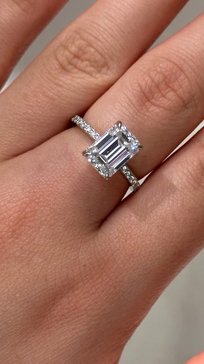 Customer photo review of Rodiffy Moissanite 3.5 Ct Emerald Cut Engagement Ring For Women