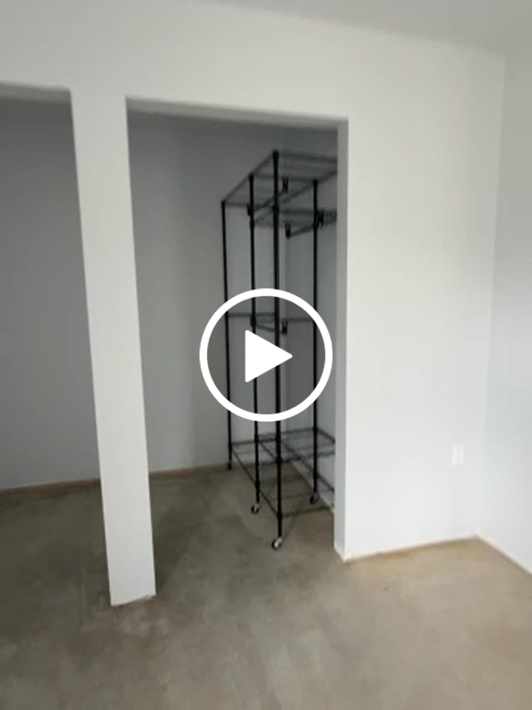 Customer video review of Raybee Heavy Duty Portable Clothes Rack With Wheels,Clothing Rack For Hanging,Garment Rack For Bedroom