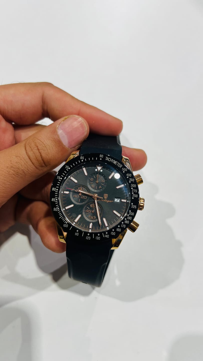 Customer photo review of Lucky Fours® Falcon