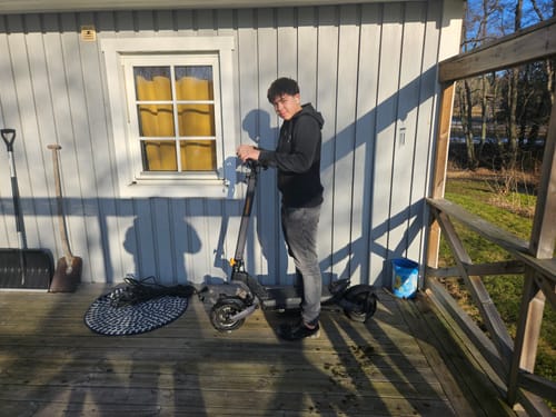 Customer photo review of Ausom L2 Electric Scooter