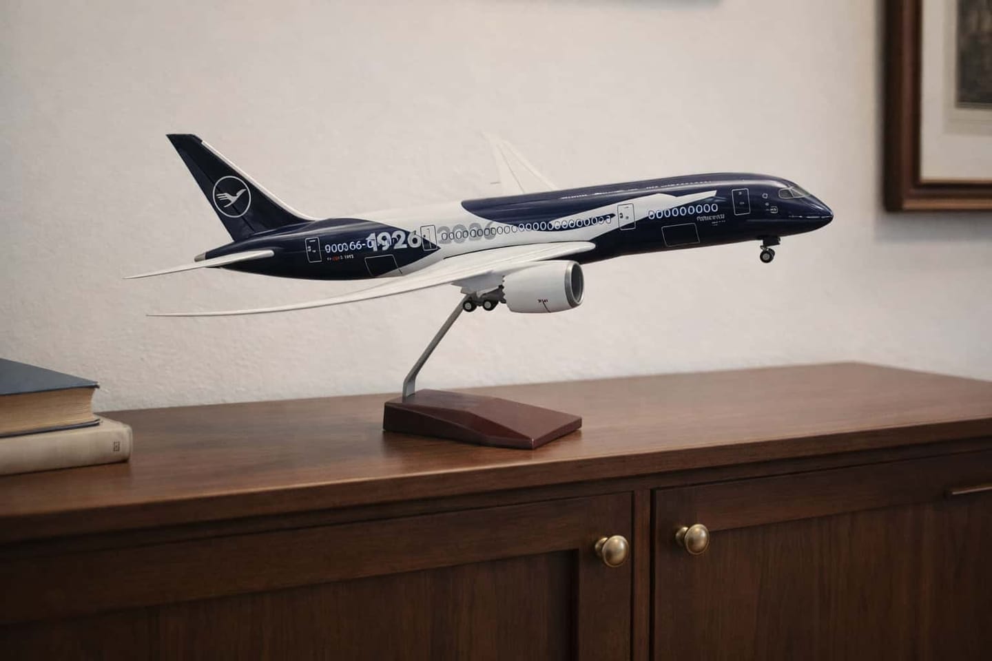 Customer photo review of Boeing 787-9 Commercial Aircraft Model Series （1:130）