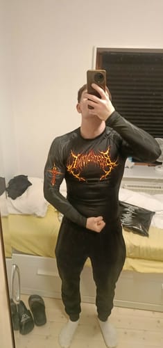 Customer photo review of Void Tech™  Fallen Knight longsleeve Compression [INFERNO]