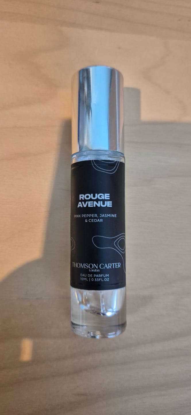Customer photo review of Rouge Avenue | Eau de Parfum