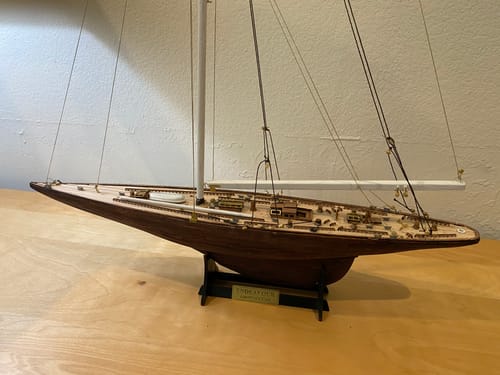 Reseña con foto de un cliente sobre Yate Endeavour Maqueta - Copa América 1934