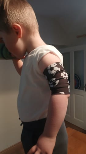 Customer photo review of Blood Glucose Sensor Armband For Children - Dia-Band KIDS TRENDY PRINTS