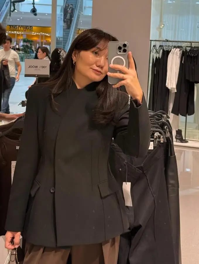 Customer photo review of Nicolle Blazer Dress