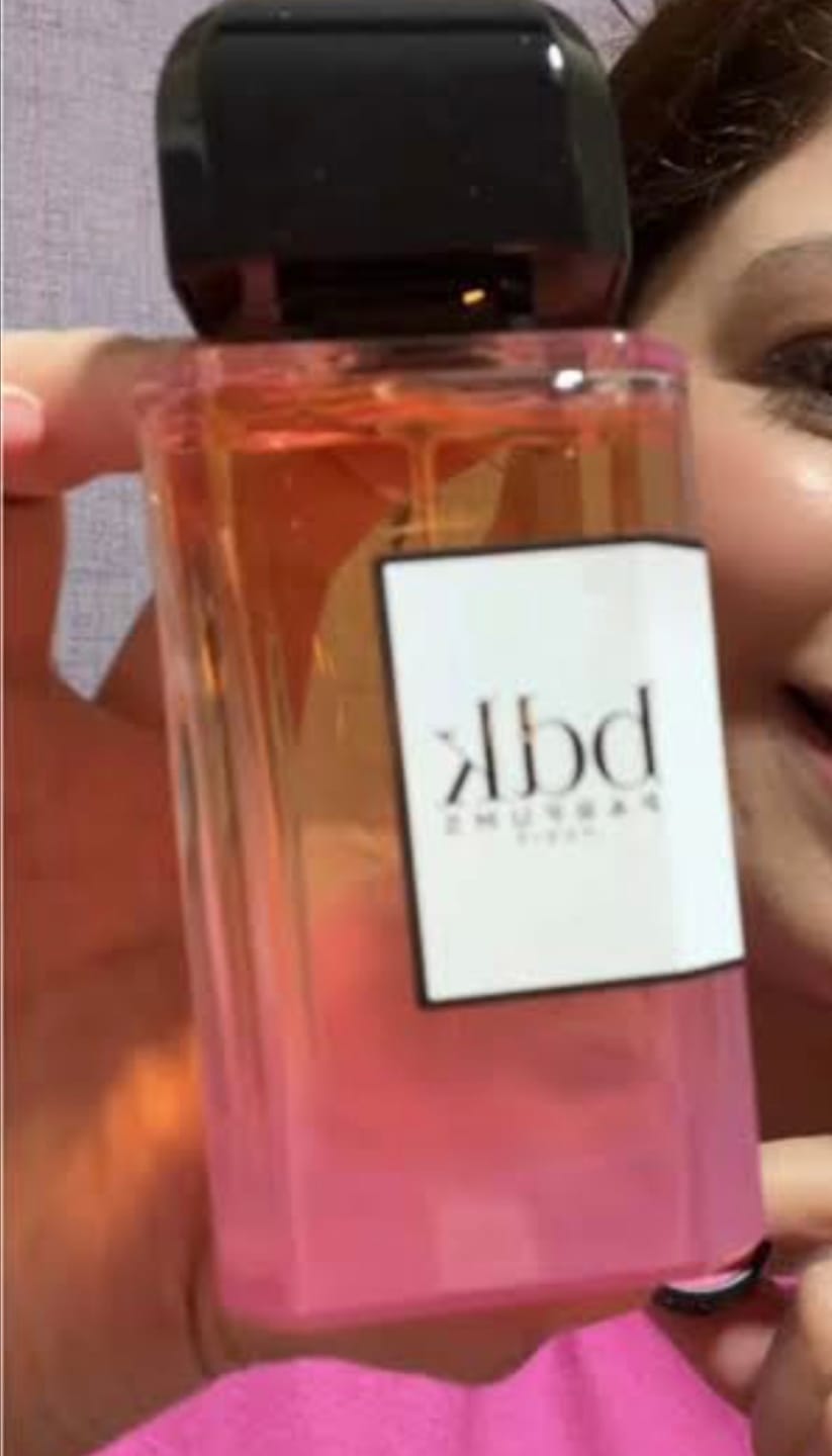 Customer photo review of BDK Parfums Impadia (U) EDP 3.4 Oz - Productos de Importación (10 - 16 días hábiles)