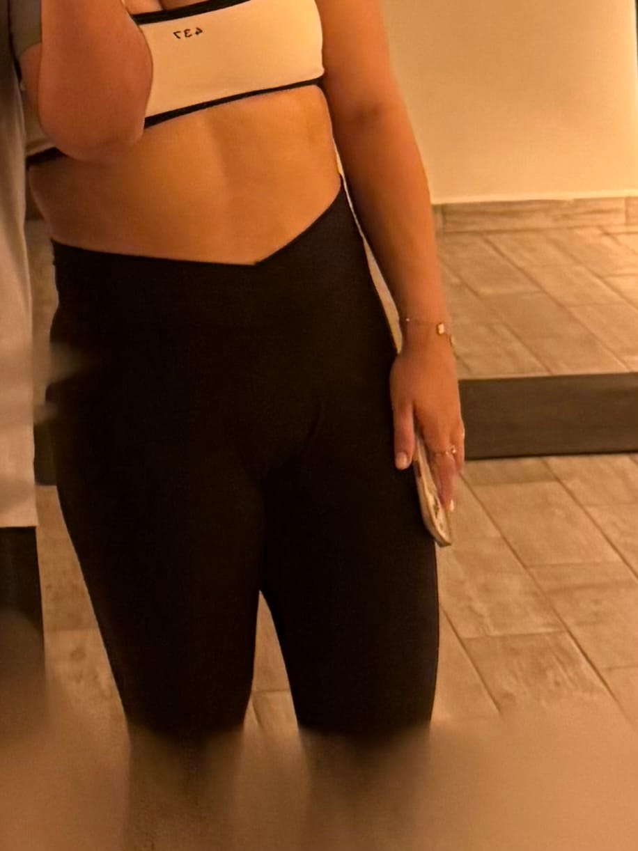 Customer photo review of The V Legging / Black