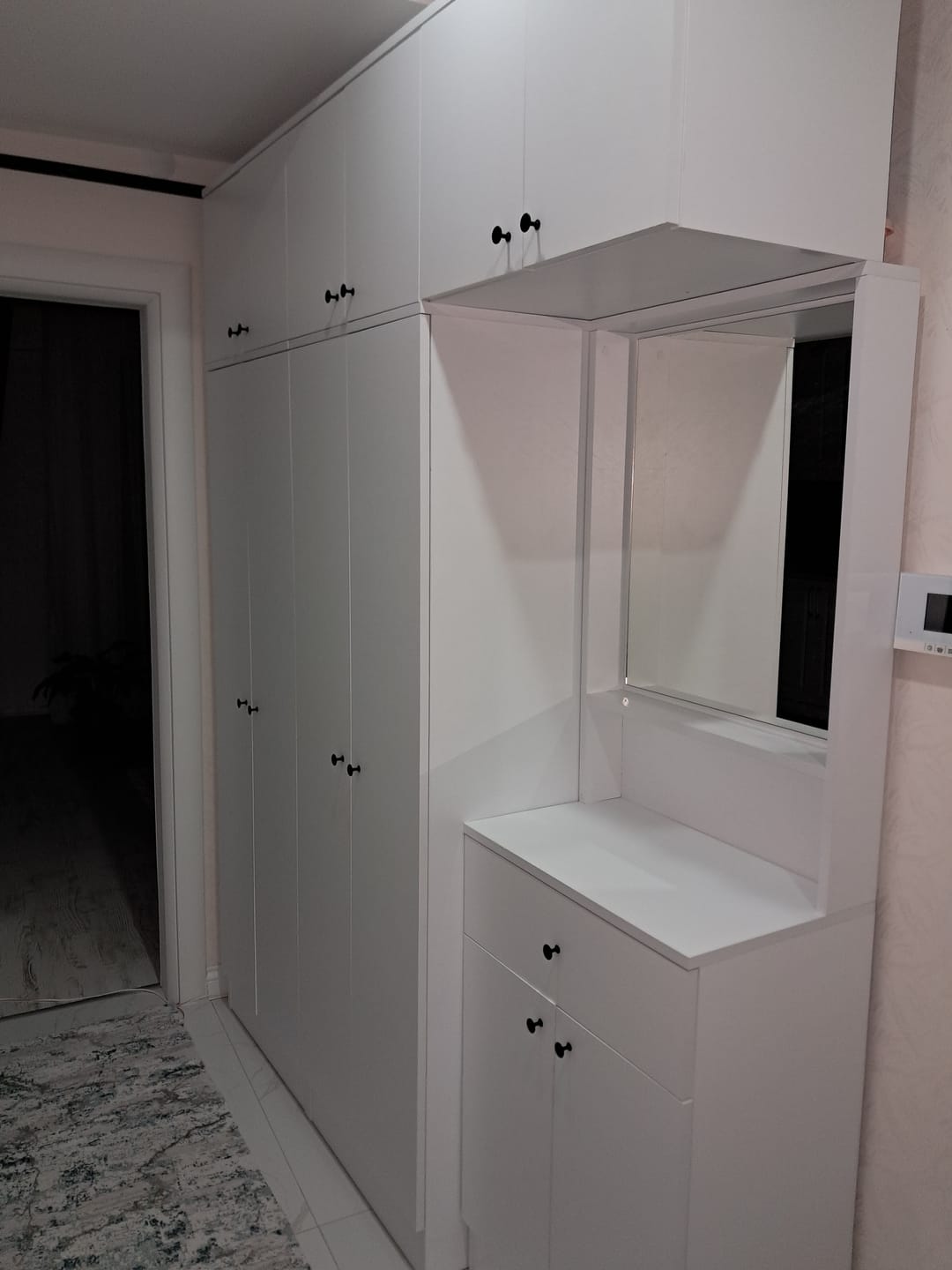 Customer photo review of Rani EA142 Portmanto Çekmeceli Aynalı Askılı Ayakkabılık Vestiyer Beyaz