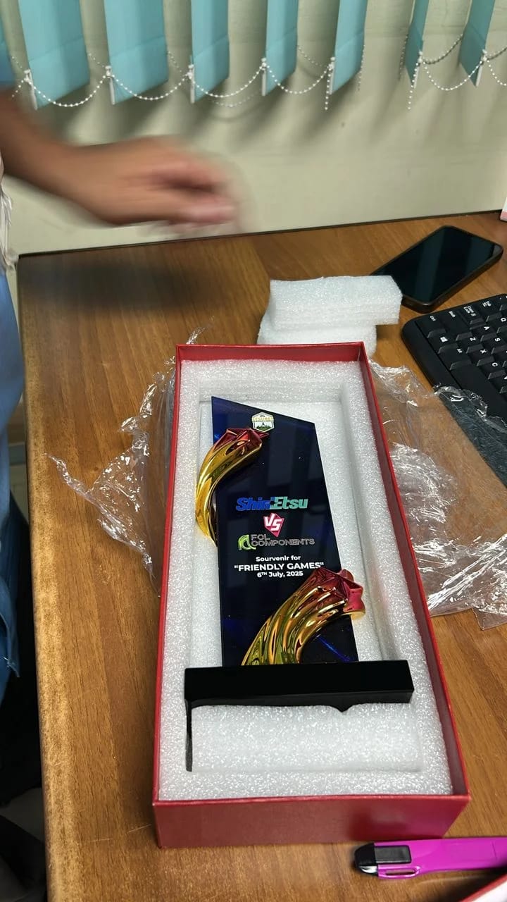 Customer photo review of Design Z Crystal Trophy