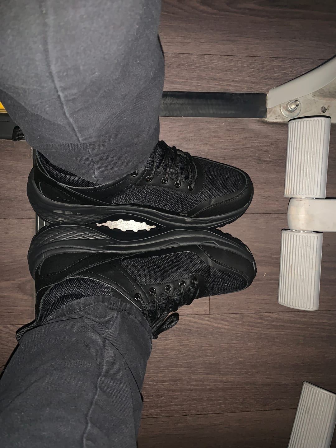 Customer photo review of Skechers Zapatilla Hombre Táctica Street Treader Negro