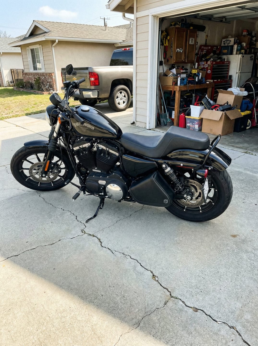 Customer photo review of 3L - Sprinter Harley Sportster Motorcycle Swing Arm Bag