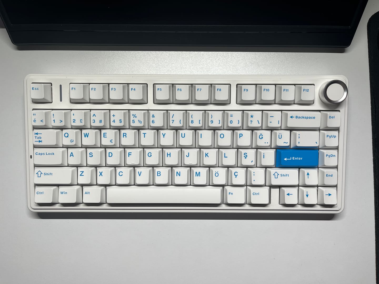 Customer photo review of Wraith Çift Enjeksiyonlu PBT Türkçe Tuş Takımı