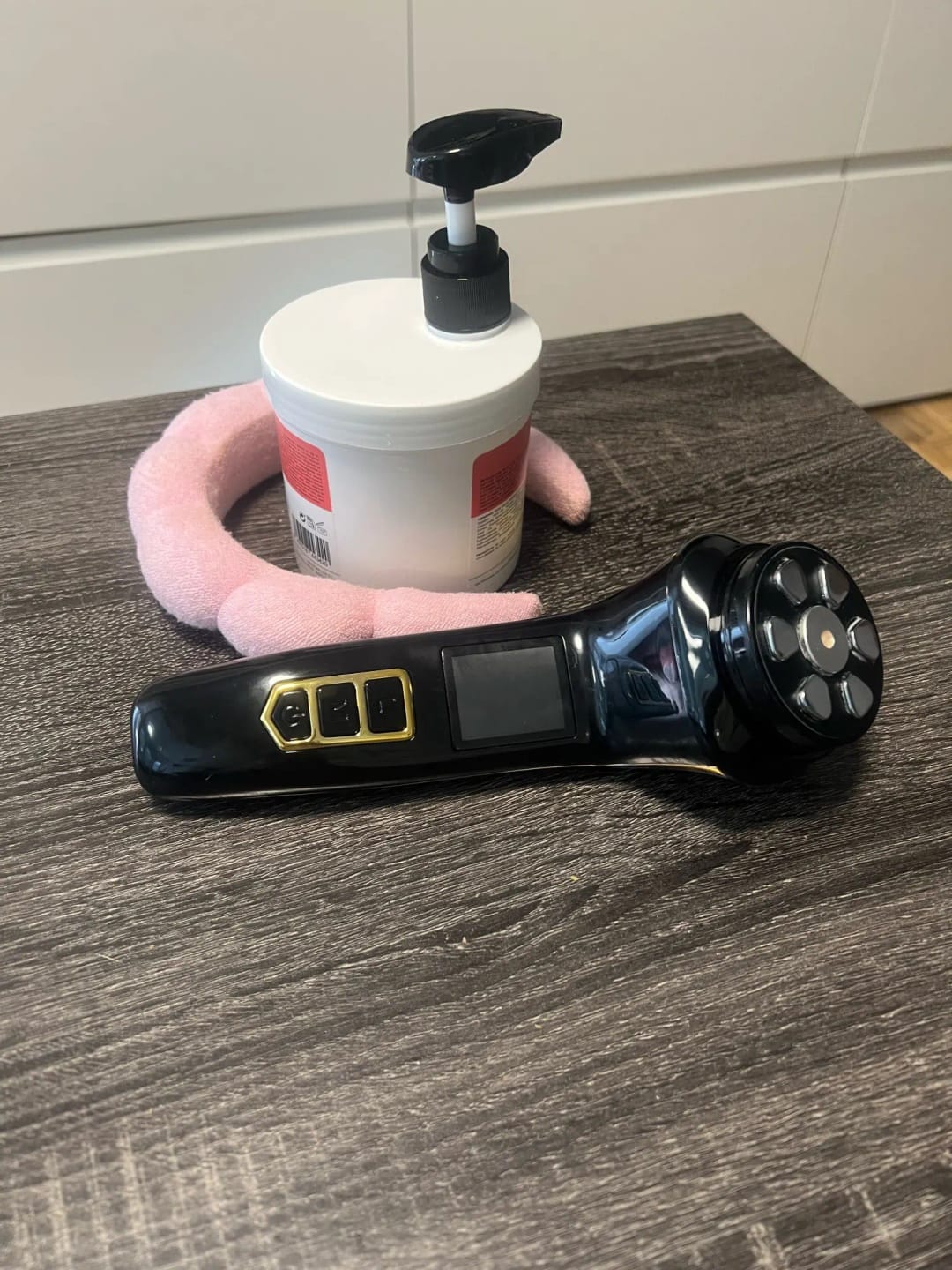 Customer photo review of Mini Portable HIFU RF Ultrasonic Anti-Wrinkle Face Lifting Device