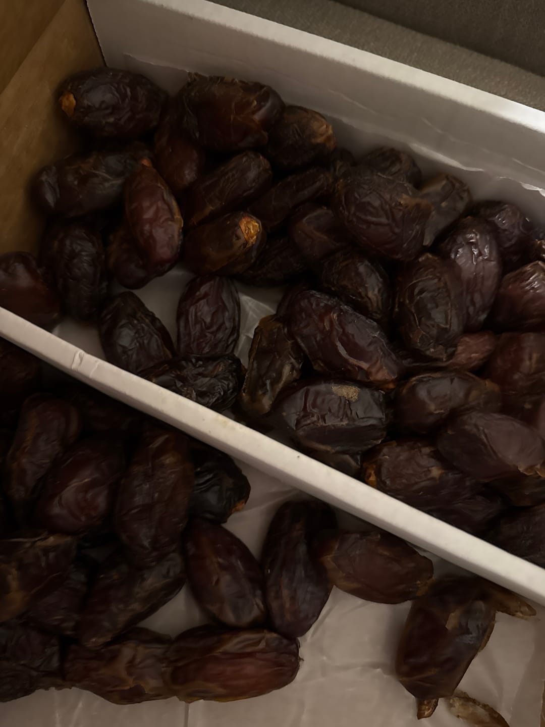 Customer photo review of Organic Large Medjool Dates Box