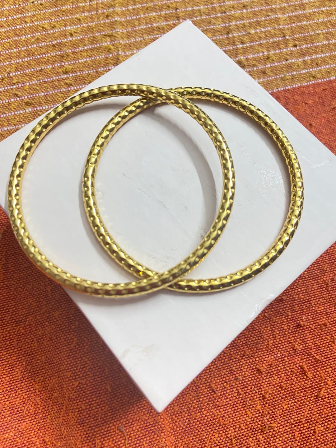 Customer photo review of Gold Plated Circle Hammered Bracelet