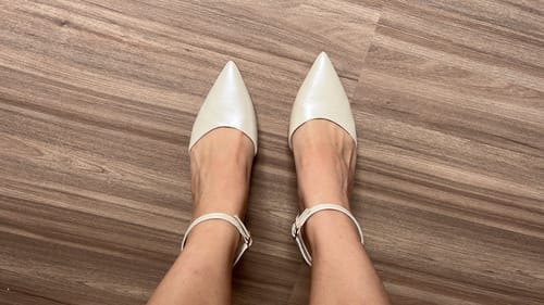 Customer photo review of Scarpin Noiva Couro Perolado Off White