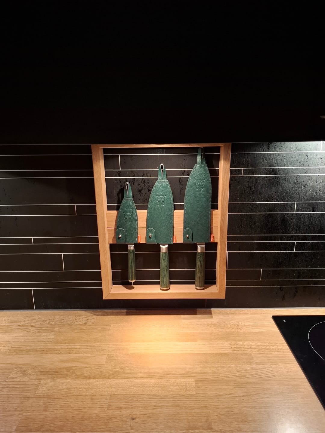 Customer photo review of Skarvet santoku kokkekniv 16 cm, smaragd